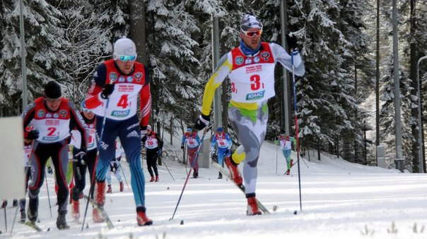 Тренер американской сборной помог упавшему российскому лыжнику на Олимпиаде